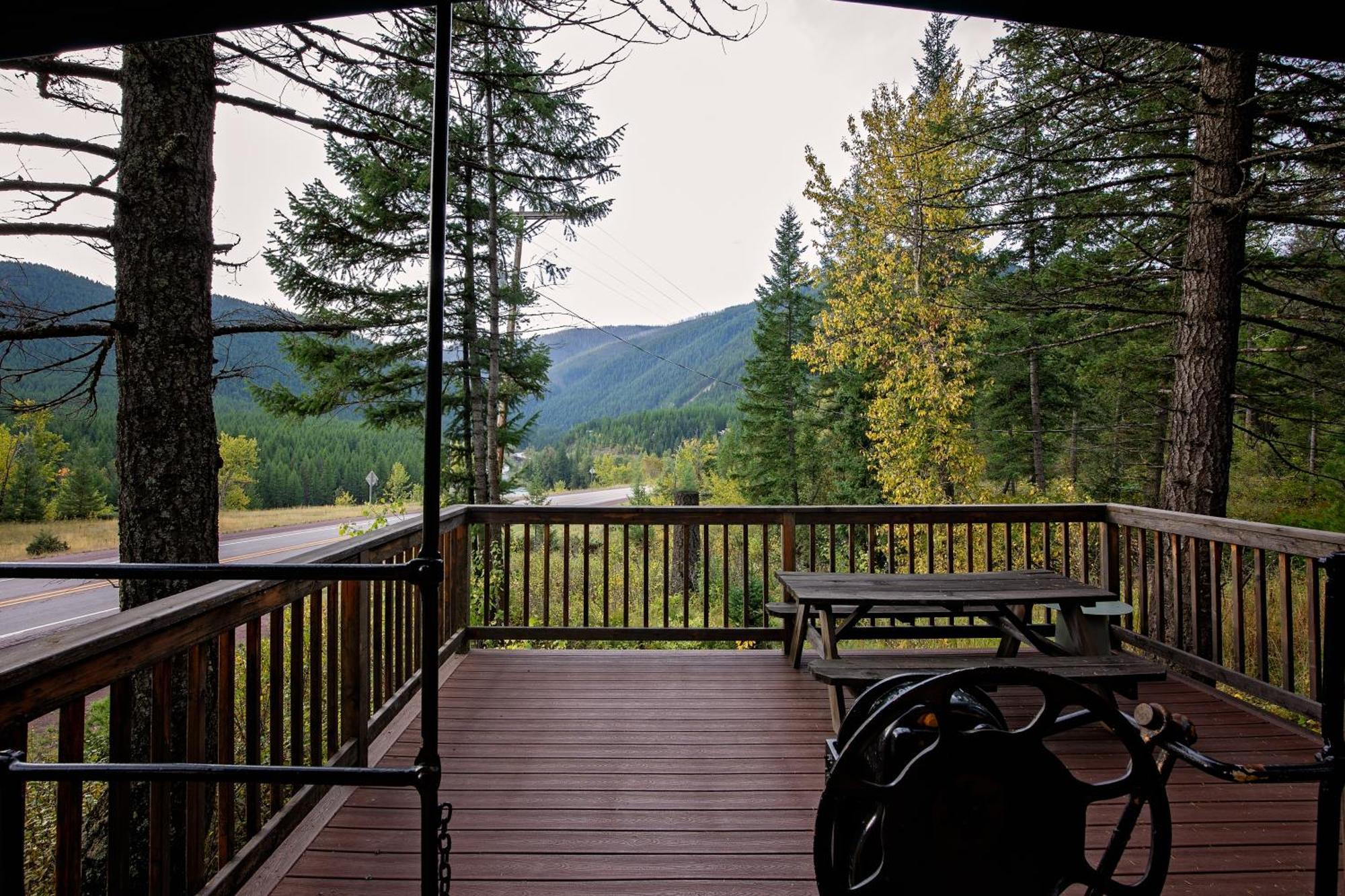 Loge Glacier National Park Essex ภายนอก รูปภาพ